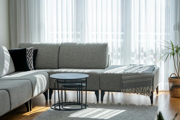 Mastering Your Move: Essential Tips for Negotiating Stair and Elevator Access in UK Apartment Complexes